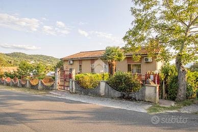 CASA INDIPENDENTE A CANTALICE