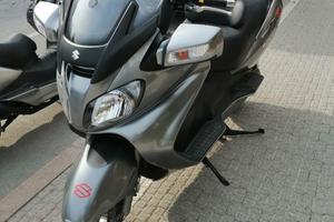 Suzuki Burgman 650 Executive (2006) – Solo 37.000
