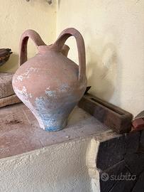 Anfora biansata in terracotta