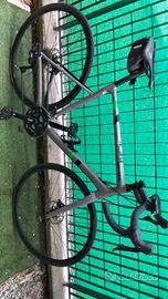 bicicletta da corsa usata pochissimo