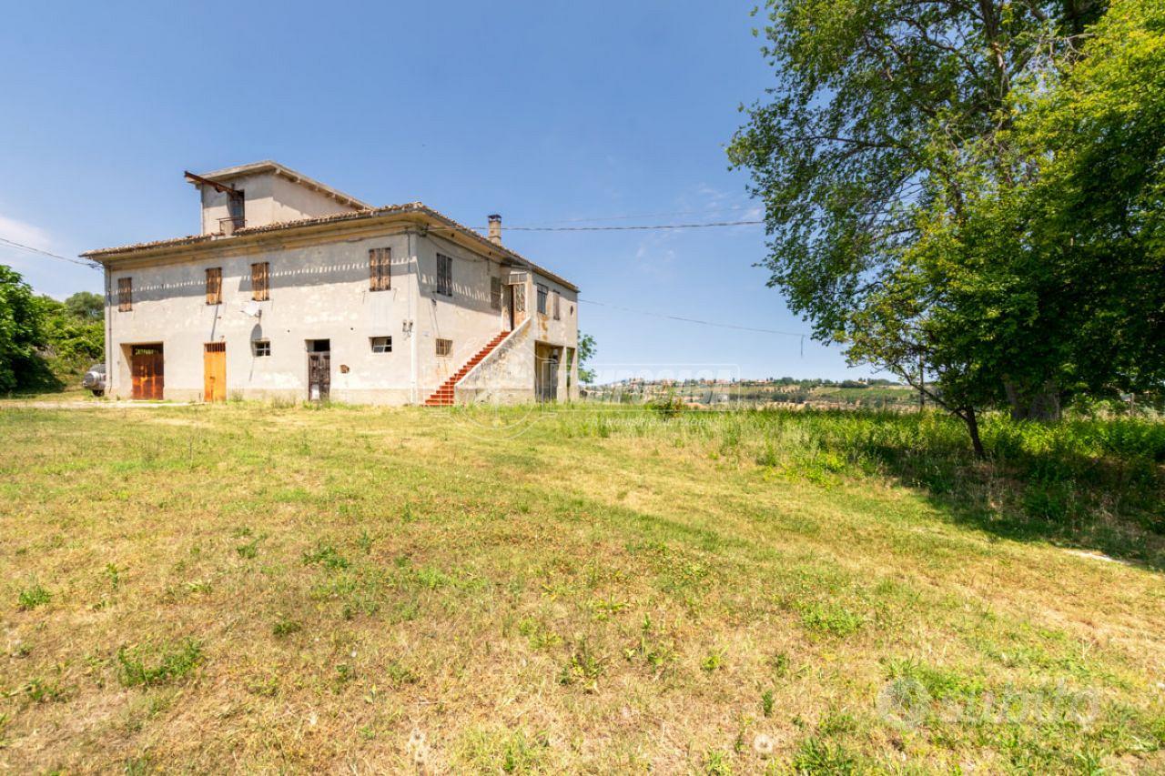 Subito – Tempocasa Porto Potenza – Casa Colonica a Potenza Picena 8 locali  #finsubito richiedi mutuo fino 100%