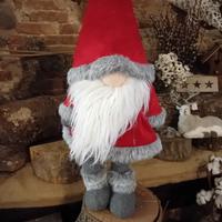 gnomo vestito di rosso