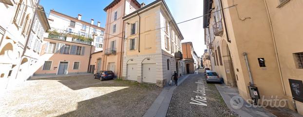 Bilocale con Balcone e Posto Auto - Centro Storico