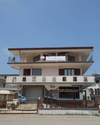 Appartamento di 130 m² con più di 5 locali e box a