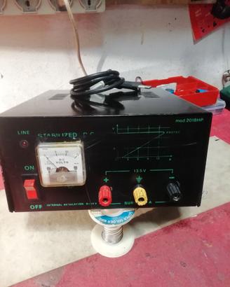 Alimentatore stabilizzato 9-14 volt. Cc 14.Amper