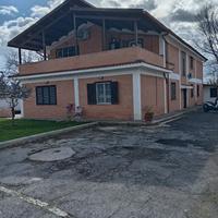 Appartamento arredato in villa