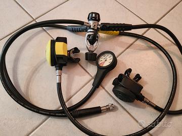 N. 2 EROGATORI SCUBAPRO USATI 3 VOLTE