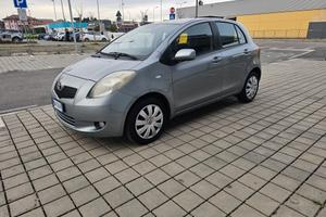 Toyota Yaris 1.4 automatica
