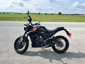 SMEMBRO ZONTES ZT 125 GK con soli 1000 KM