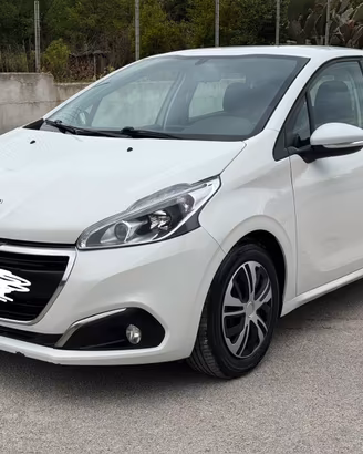 Peugeot 208 1.6 HDi ALLURE 2019 119.000 km NUOVA