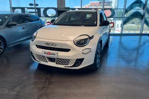Fiat 600 1.2 HYBRID 110cv LA PRIMA