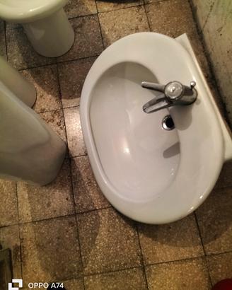 Lavandino grande  più bidet