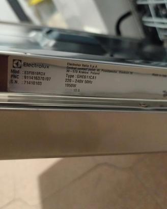 lavastoviglie electrolux