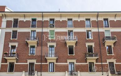 MONOLOCALE IN CONTESTO D'EPOVA VECCHIA MILANO