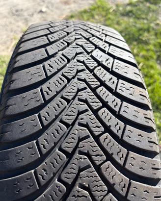 Treno Gomme Invernali Falken 185/65 R15