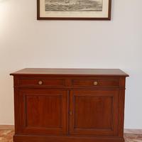 Credenza bassa (antiquariato)