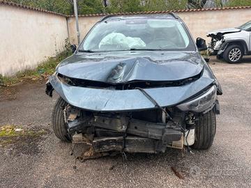 Fiat Tipo 1.6 Mjt S&S 5 porte Cross sinistrata