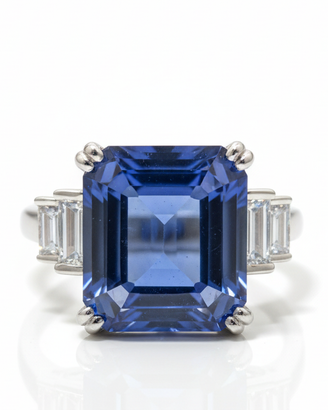 Anello in Oro 18 kt con Tanzanite e diamanti