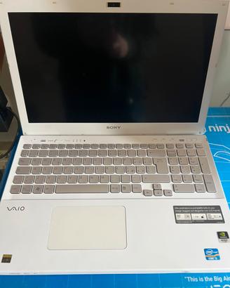 Sony Vaio i5 3210M 8GB ram 500gb HDD 8gb ddr3 ram