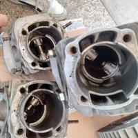 Kawasaki 750 h2 mach 4 cilindri testate pistoni