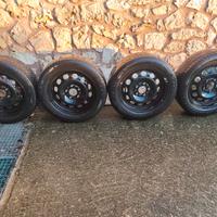 4 Cerchi in ferro 16" per BMW + Gomme invernali