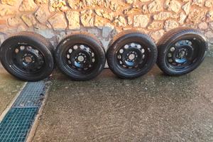 4 Cerchi in ferro 16" per BMW + Gomme invernali