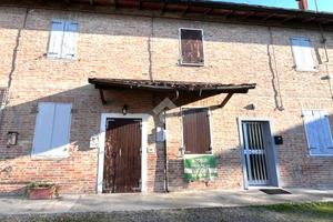 CASA SEMINDIPENDENTE A BARICELLA