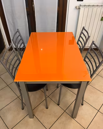 Tavolo Scavolini in vetro e sedie