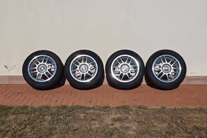 Cerchi BMW OZ Racing F1 con gomme invernali nuove