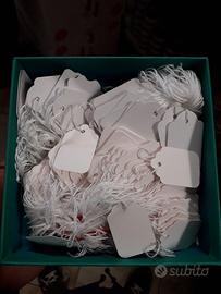 Cartellini prezzo con legaccio 