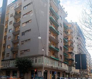 Ampio appartamento in corso umberto