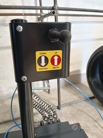 alza gomme per bilanciatrice 