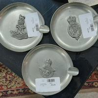 Posaceneri in peltro - stemmi militari britannici