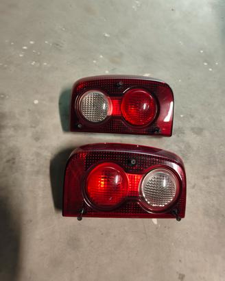 fanali Freelander 2004