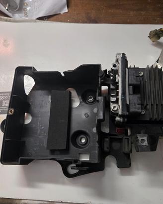 centralina regolatore tensione supporto batteria s