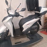 Honda SH 150 sport pronta consegna Permute garanzi