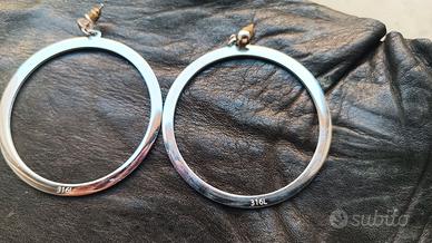 Orecchini pendenti a cerchio Guess