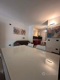 Appartamento arredato al piano terra con cortile