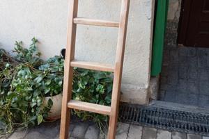 Finestre camper griglie tavolino scala