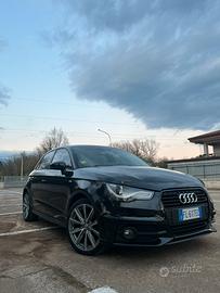 AUDI A1 sline 1.6 90cv neopatentati