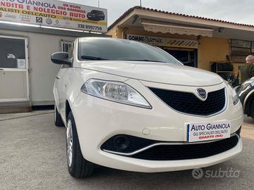 Lancia Ypsilon 0.9 TwinAir 5 p Super Prezzo Leggi
