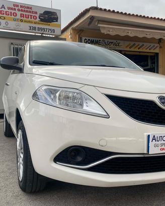 Lancia Ypsilon 0.9 TwinAir 5 p Super Prezzo Leggi