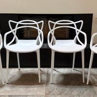 Sedie intrecciate bianche