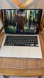 Macbook Air, praticamente nuovo.