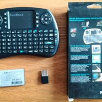 Tastiera e mouse wireless