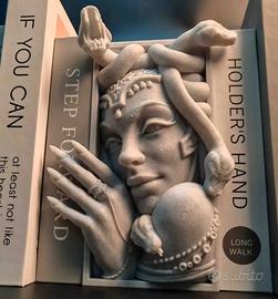 Fermalibri in Resina raffigurante Medusa 