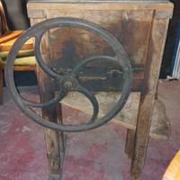 antica sgranatrice agricola, pannocchie 