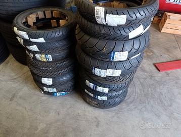 Stock gomme moto
