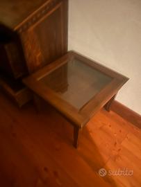 Tavolino da salotto in legno con piano in vetro