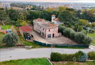 Casolare con progetto